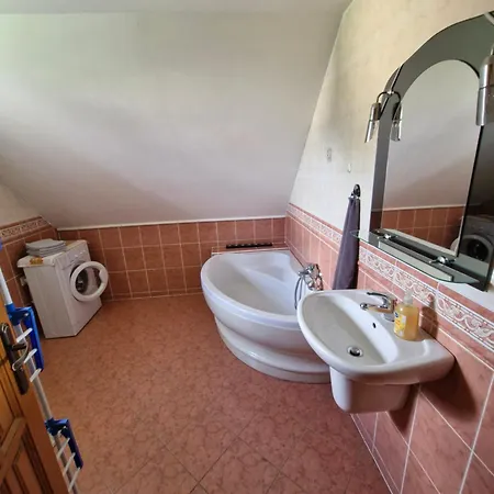 Pod Velkou Racou Apartment Oscadnica